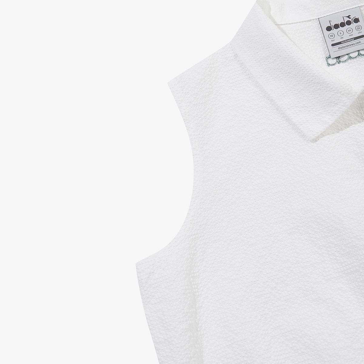 디아도라(diadora) 에어서커 슬리브리스 우먼 OFF WHITE