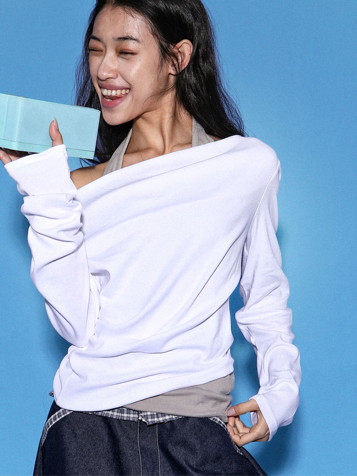 오운서(OWNSER) 선샤인 드레이프 오프숄더 티셔츠 (3 Colors)
