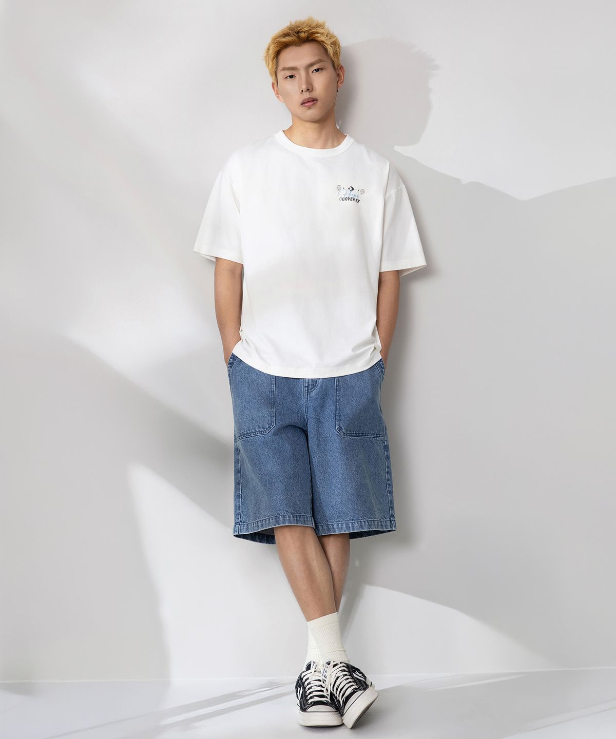 컨버스(CONVERSE) 소로나 로고 그래픽 티셔츠 화이트 MCJ754-001