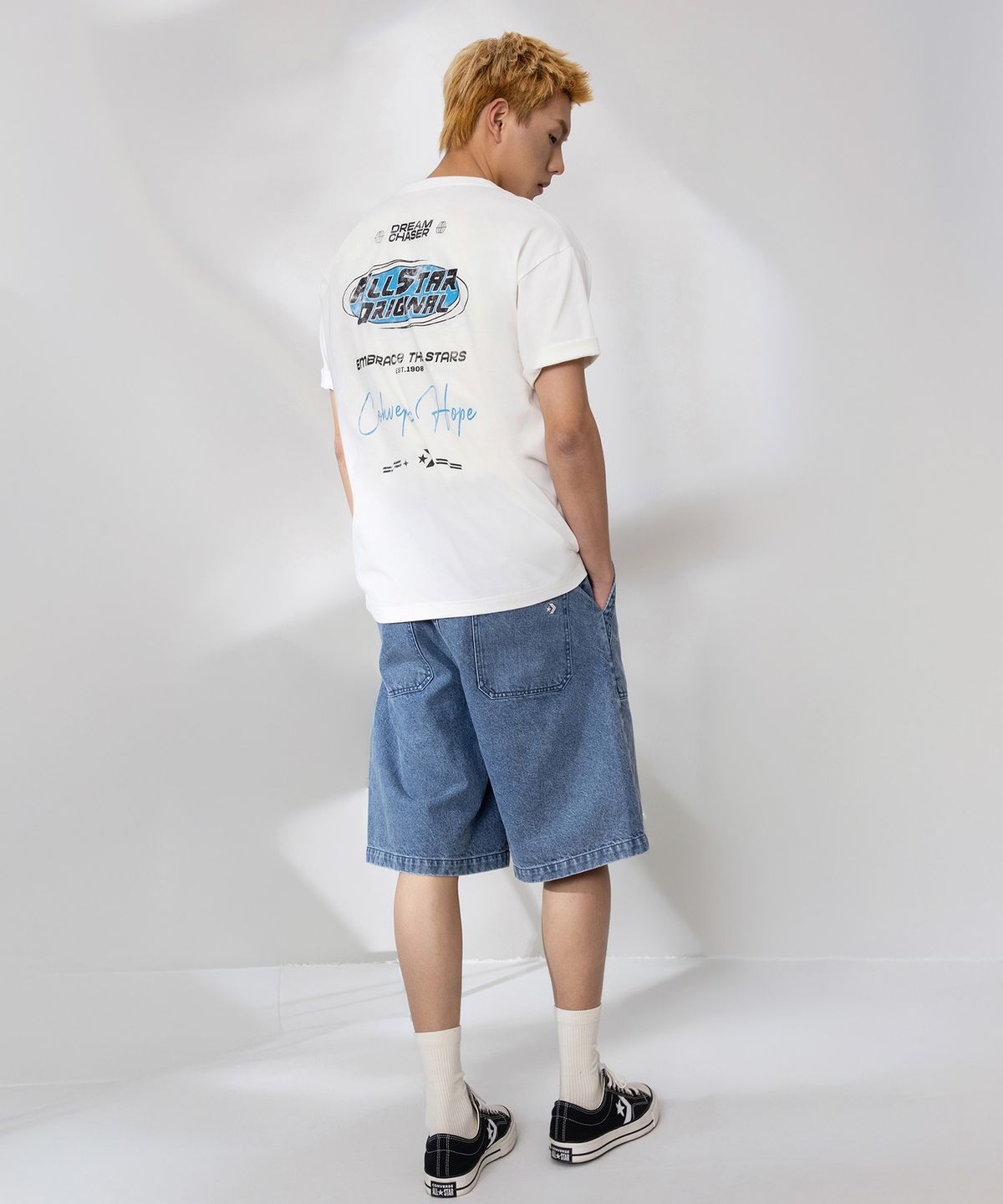컨버스(CONVERSE) 소로나 로고 그래픽 티셔츠 화이트 MCJ754-001
