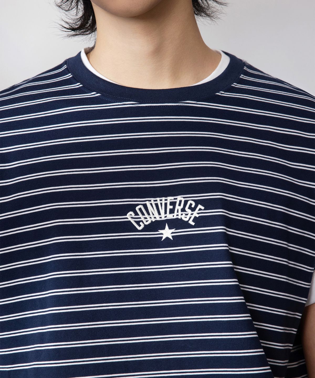 컨버스(CONVERSE) 스트라이프 로고 루즈 핏 티셔츠 옵시디언 UCJ690-695