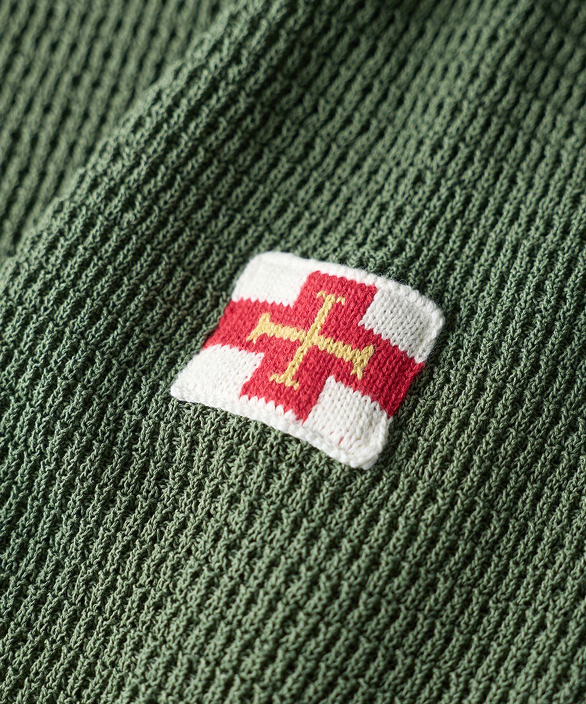 건지 울른스(Guernsey Woollens) 피셔맨 메쉬 카라 가디건 - 헌터 그린