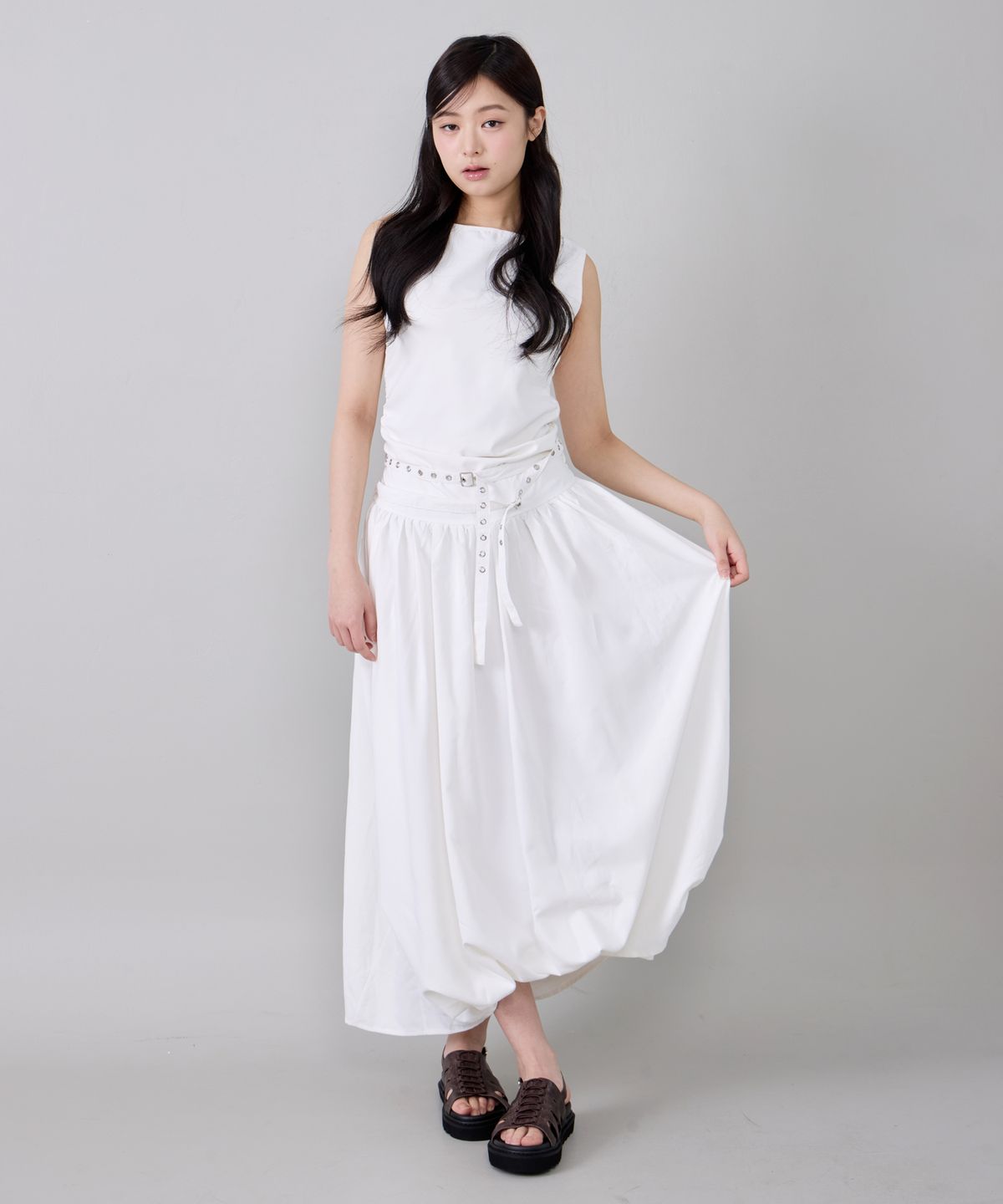 세스띠(CESTI) 볼드 케이지 샌들 (BROWN)