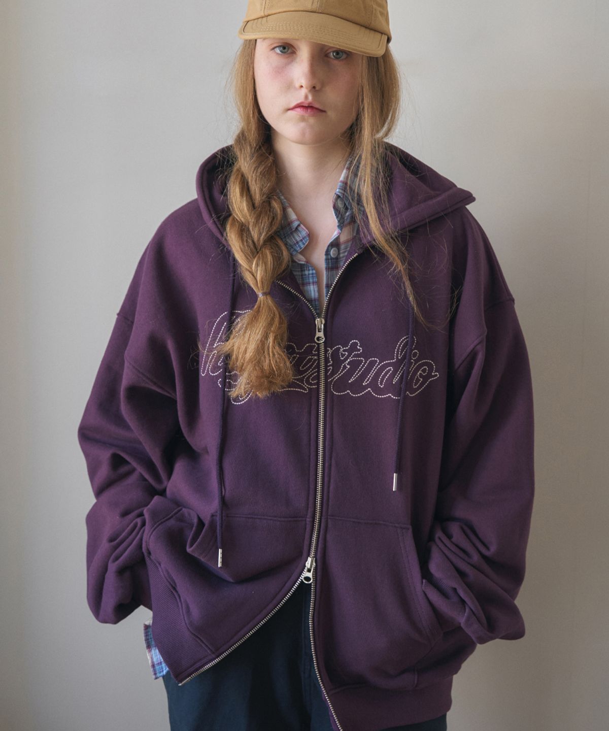 헤인트(HAINT) LOOSE FIT EMBROIDERY TWOWAY SWEAT HOODIE ZIP-UP 2COL_DEEP PLUM