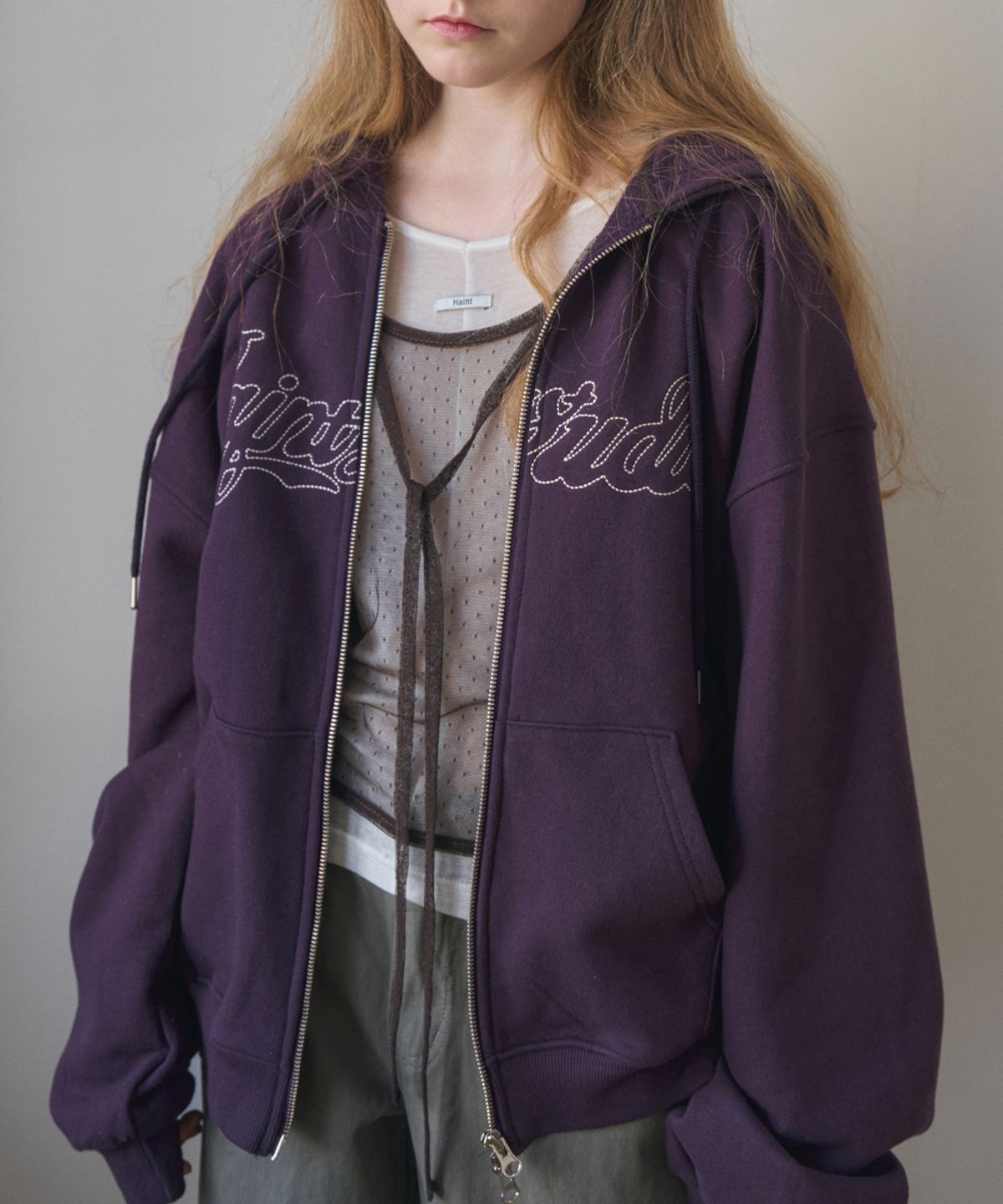 헤인트(HAINT) LOOSE FIT EMBROIDERY TWOWAY SWEAT HOODIE ZIP-UP 2COL_DEEP PLUM