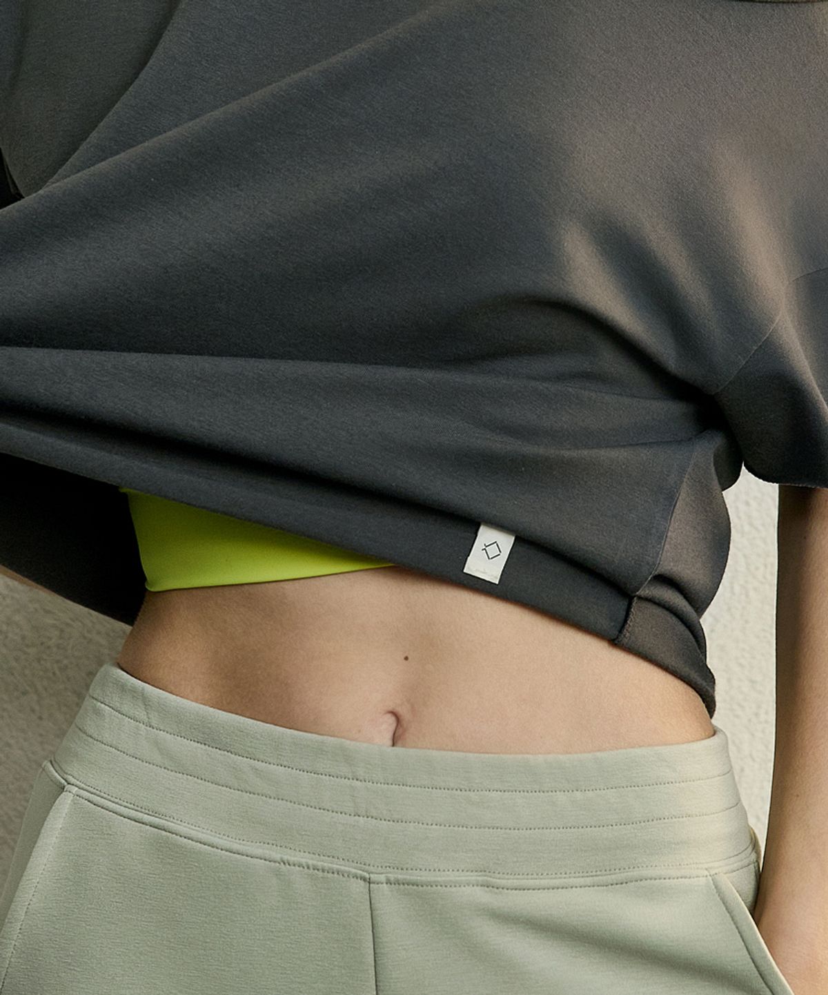 데비웨어(DEVIWEAR) 원숄더 루즈핏 반팔티 DEVI-T0145-차콜