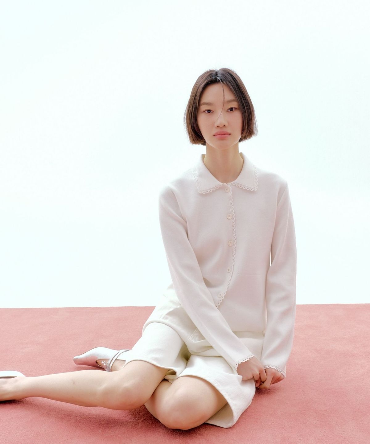 오쿠카(OHKUKKA) 원턱 버뮤다 쇼츠 - 화이트