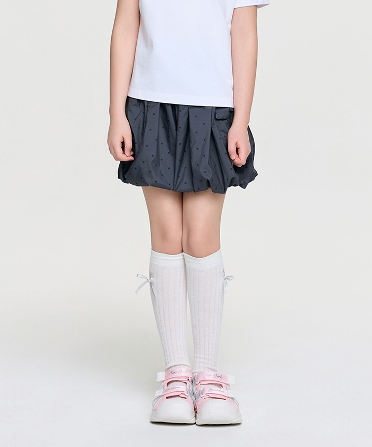 엠엘비 키즈(MLB KIDS) 스트릿 걸즈 도트 벌룬핏 반바지 NY (Charcoal Grey)