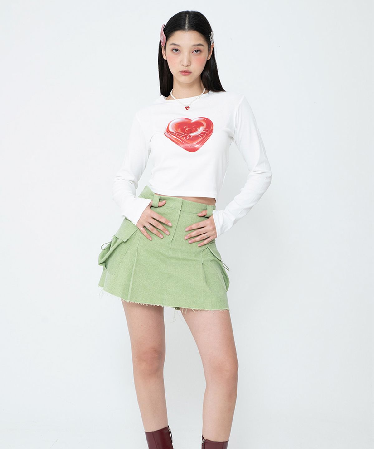 라츠유(LOTSYOU) The Friends Heart Candy Crop Tee White