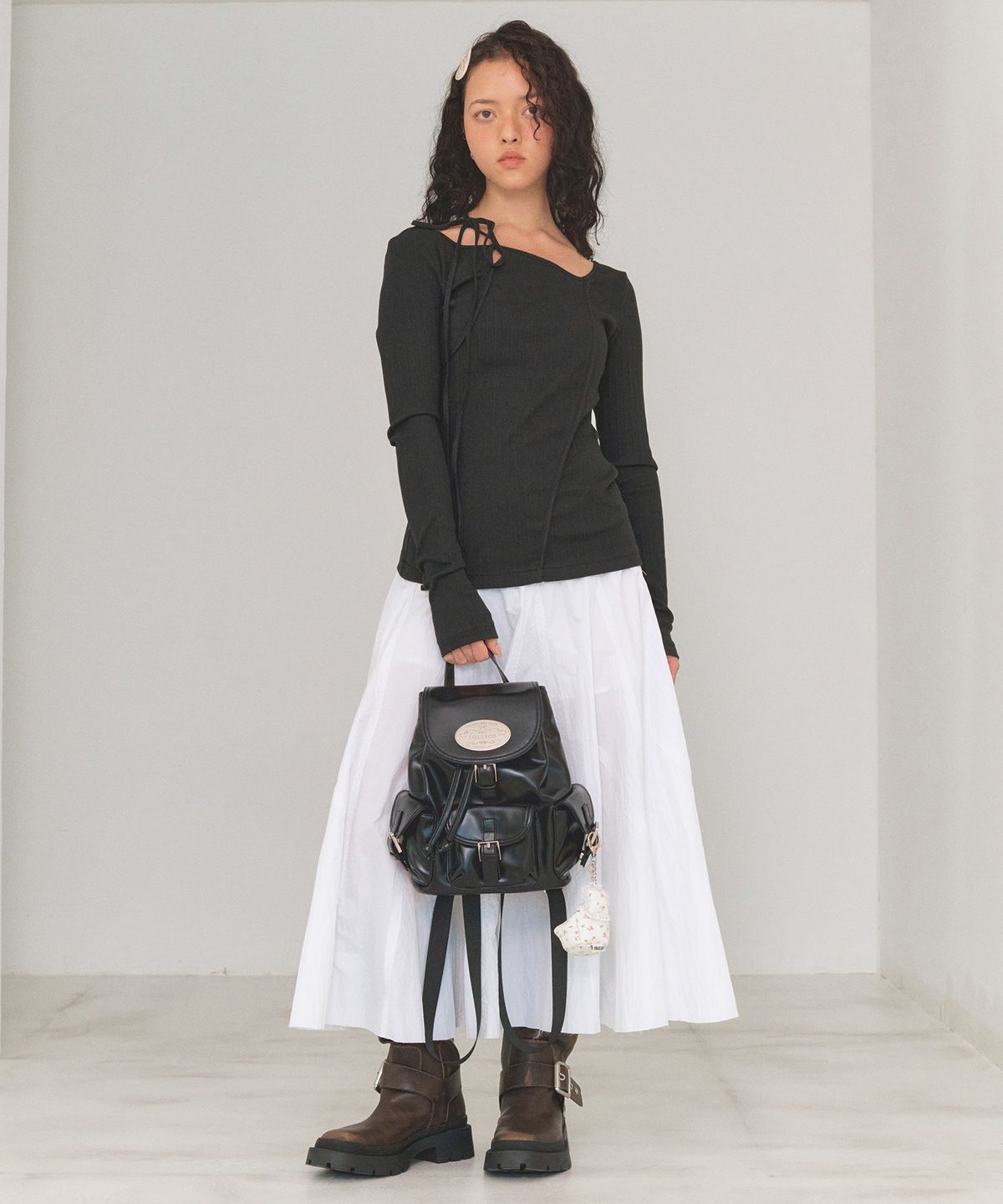 라츠유(LOTSYOU) LOTSYOU_Kate Moss String top Black