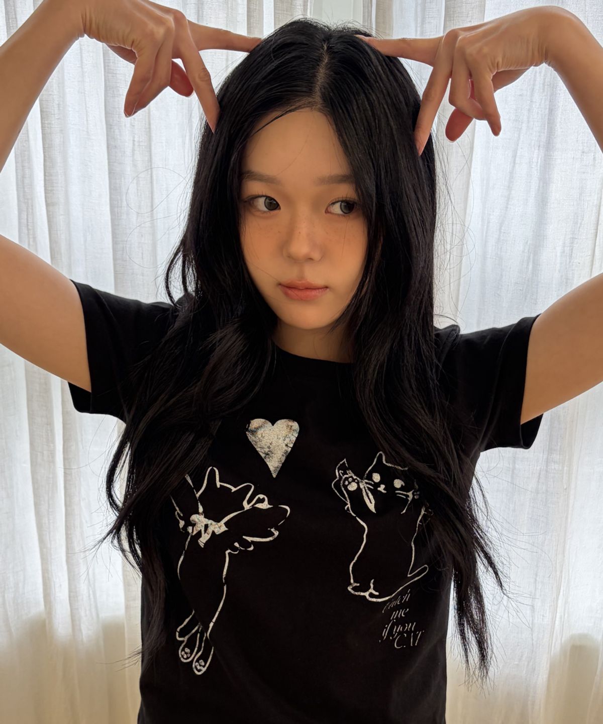 로긴 앤 로지(ROGIN N ROSIE) Love Cat Printed T-shirt Black