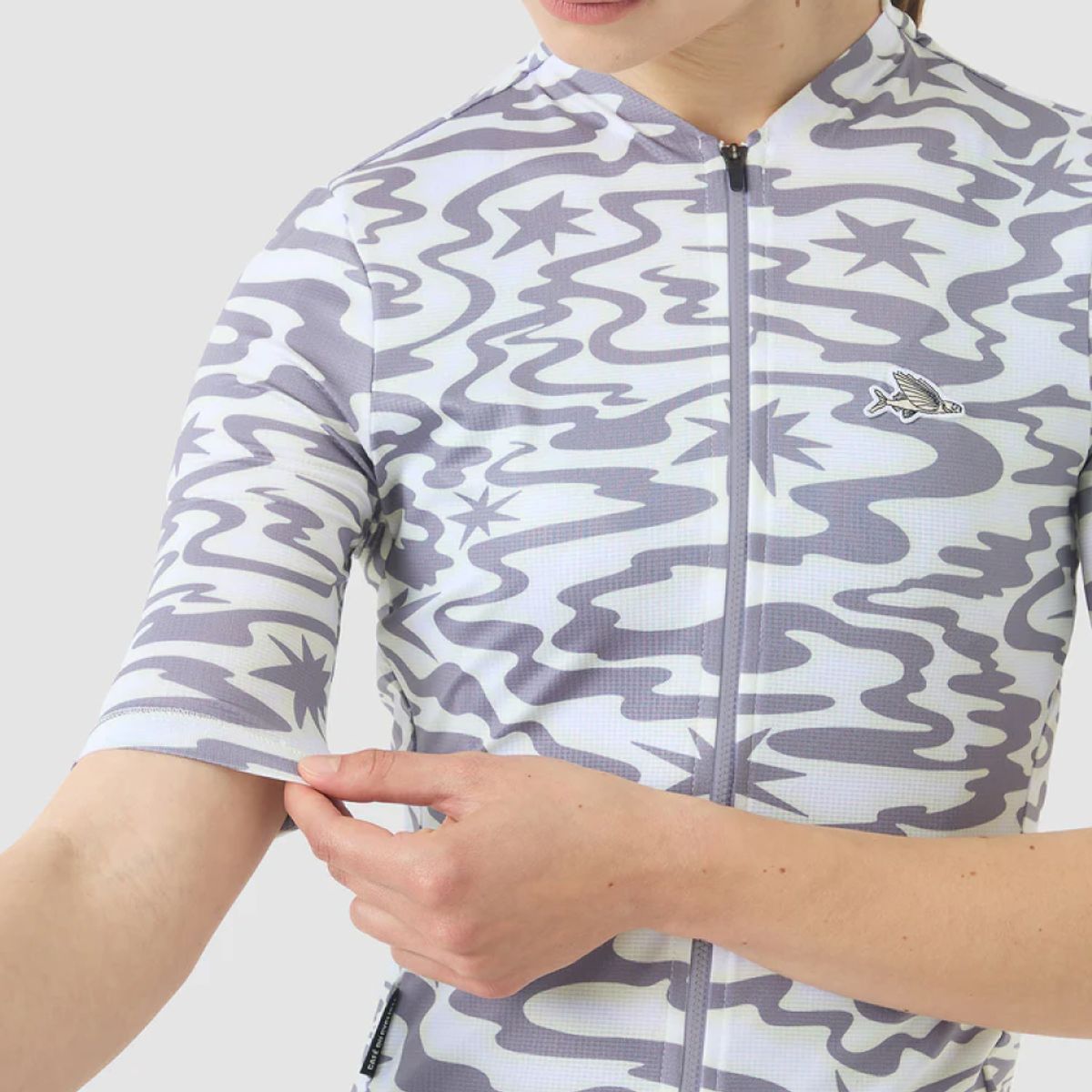 카페 드 사이클리스트(CAFE DU CYCLISTE) 카페 드 사이클리스트 로레트 클래식 반팔 져지 스타즈 스톰 여성