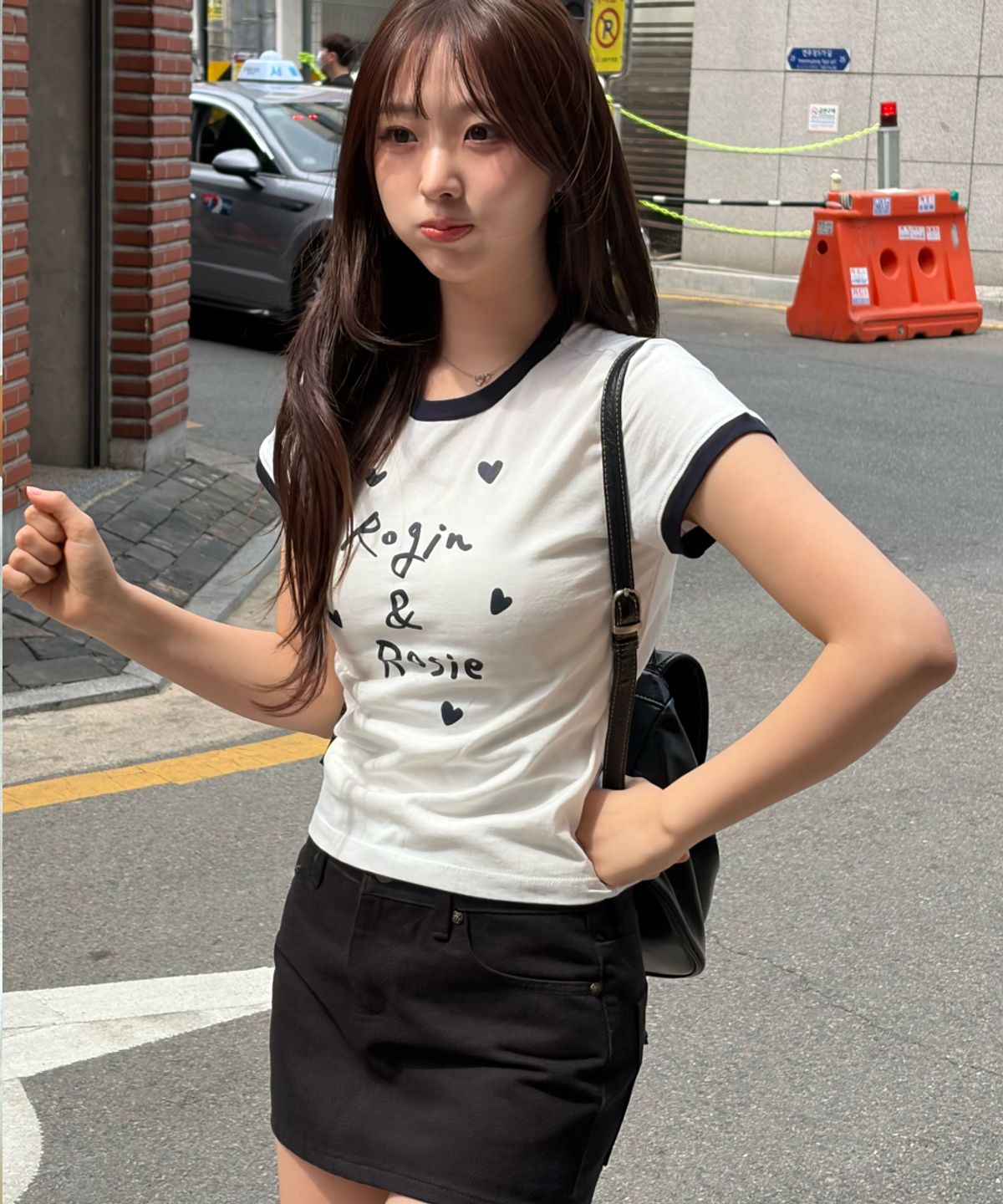 로긴 앤 로지(ROGIN N ROSIE) Rogin N Rosie Lettering Ringer T-shirt White