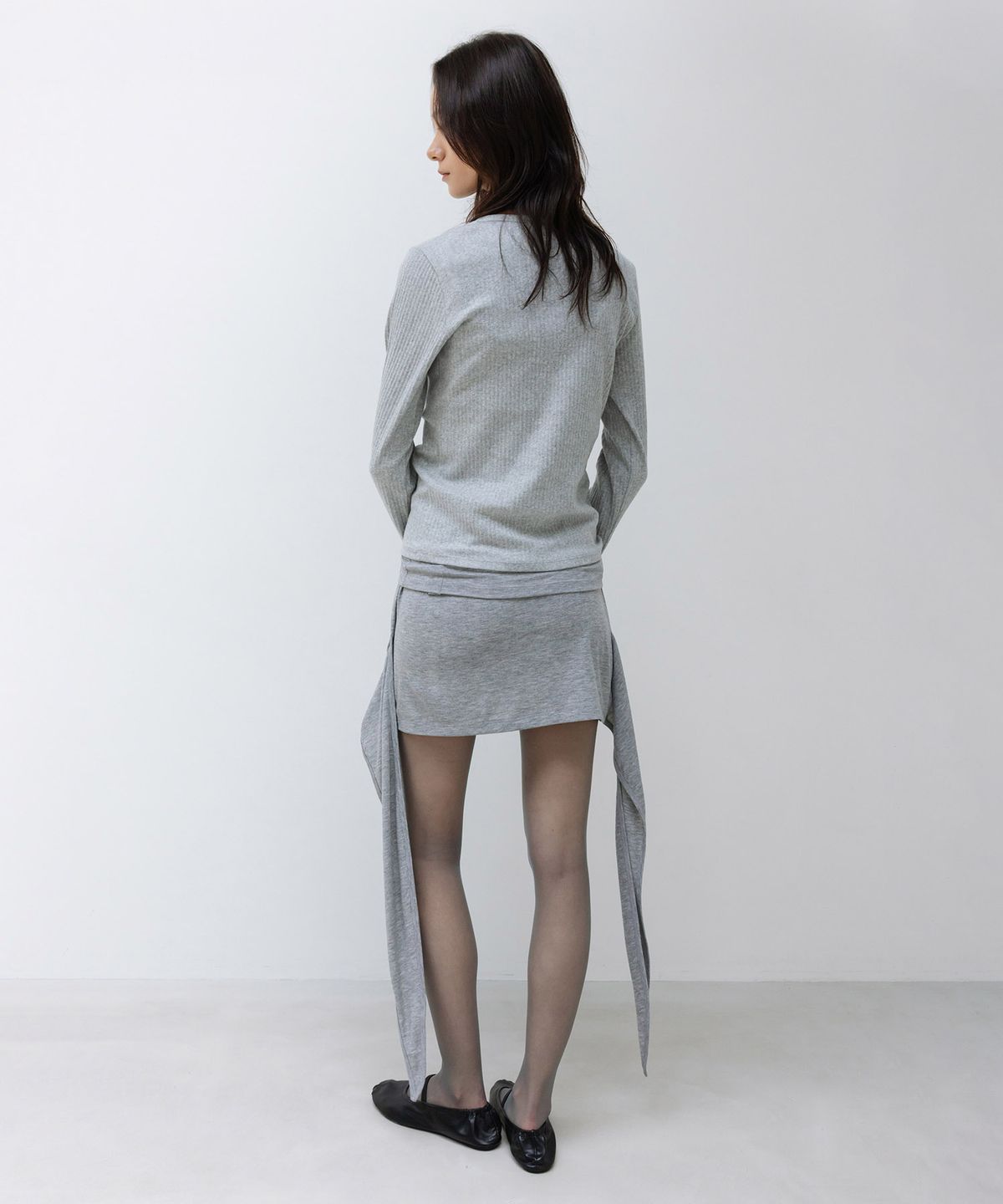 인사일런스 우먼(INSILENCE WOMEN) W 리브 헨리넥 롱슬리브 MELANGE GREY