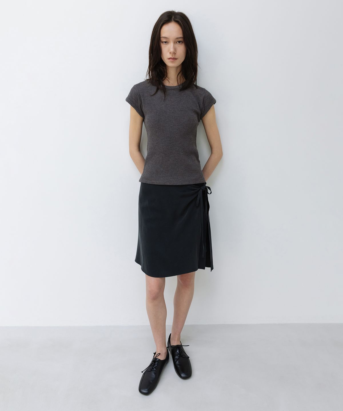 인사일런스 우먼(INSILENCE WOMEN) 와플 베이비핏 캡슬리브 CHARCOAL