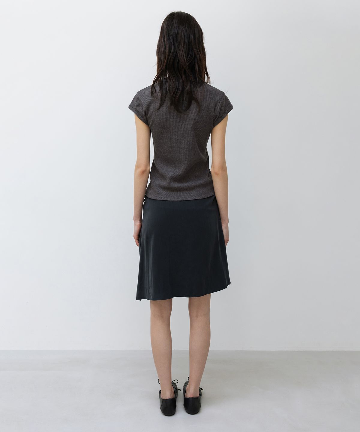 인사일런스 우먼(INSILENCE WOMEN) 와플 베이비핏 캡슬리브 CHARCOAL