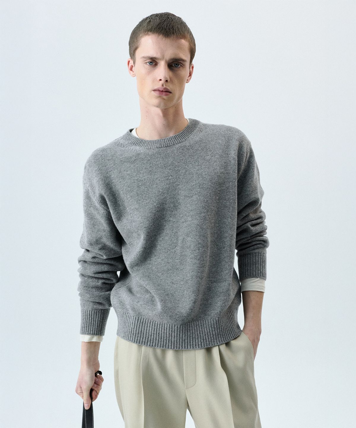 세비지(SAVAGE) Round Neck Knit - Grey