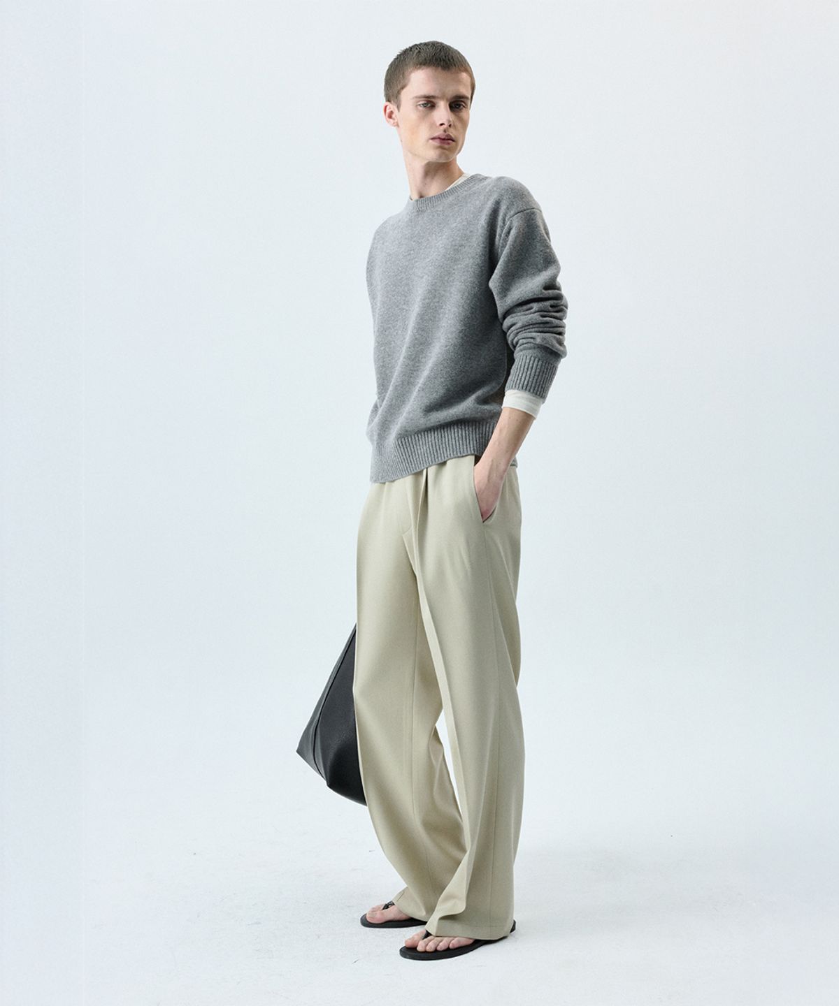 세비지(SAVAGE) Round Neck Knit - Grey
