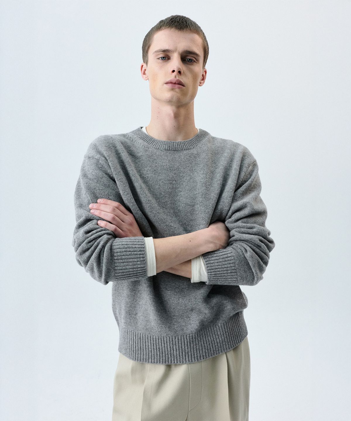 세비지(SAVAGE) Round Neck Knit - Grey