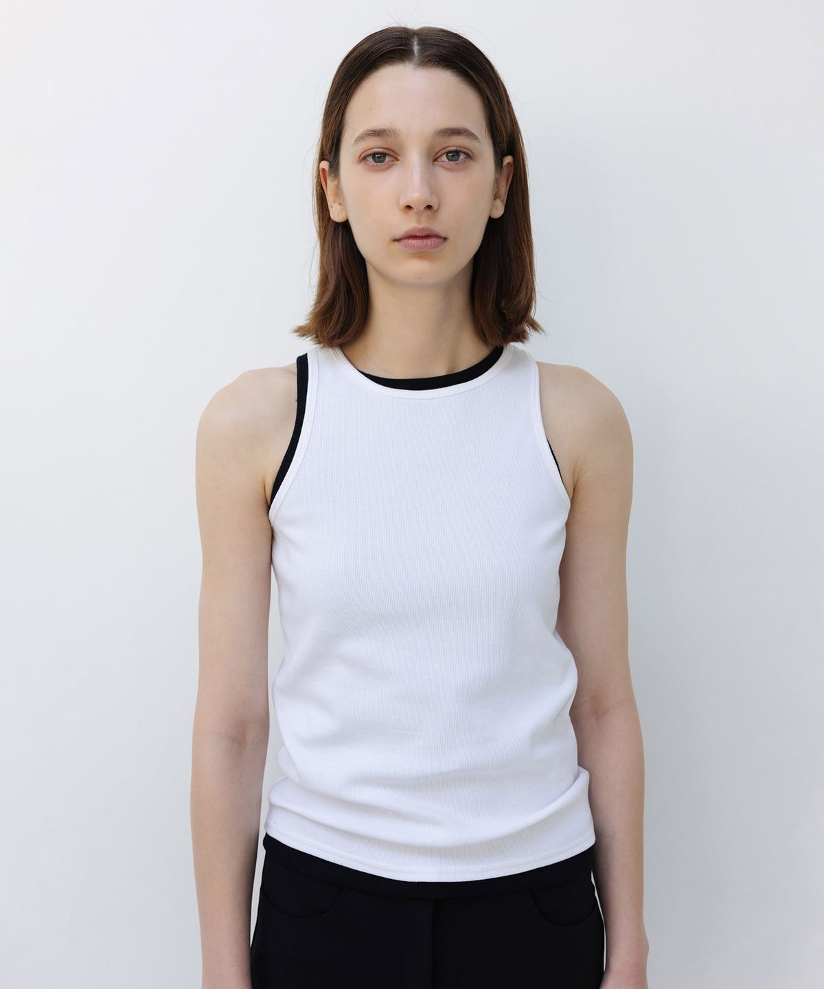 인사일런스 우먼(INSILENCE WOMEN) 워시드 립 홀터 슬리브리스 WHITE