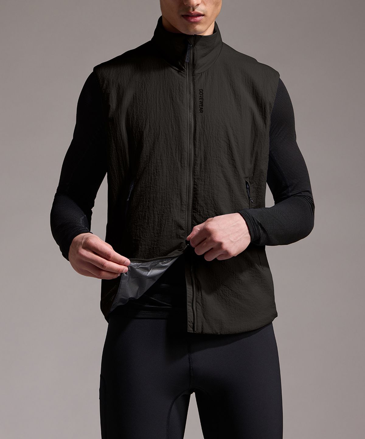 고어웨어(GOREWEAR) 컨커브 윈드스토퍼 ePE 인슐레이티드 베스트 - 블랙 (남성용) 방풍 보온 조끼