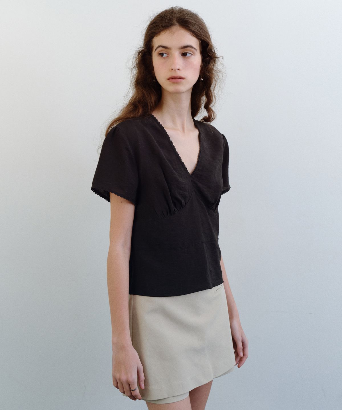 유라고(URAGO) Line shirring half blouse
