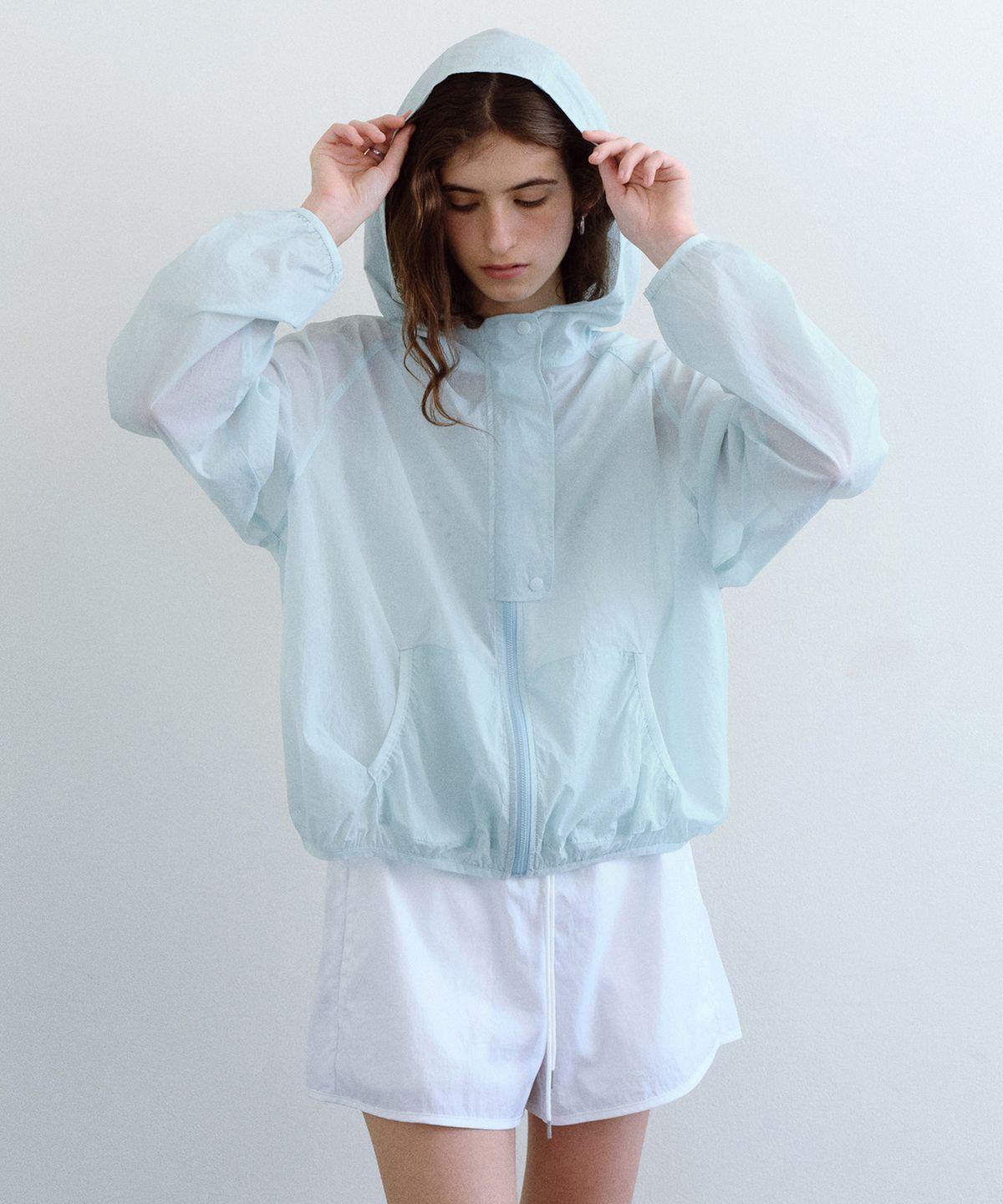 유라고(URAGO) Light nylon hooded jumper