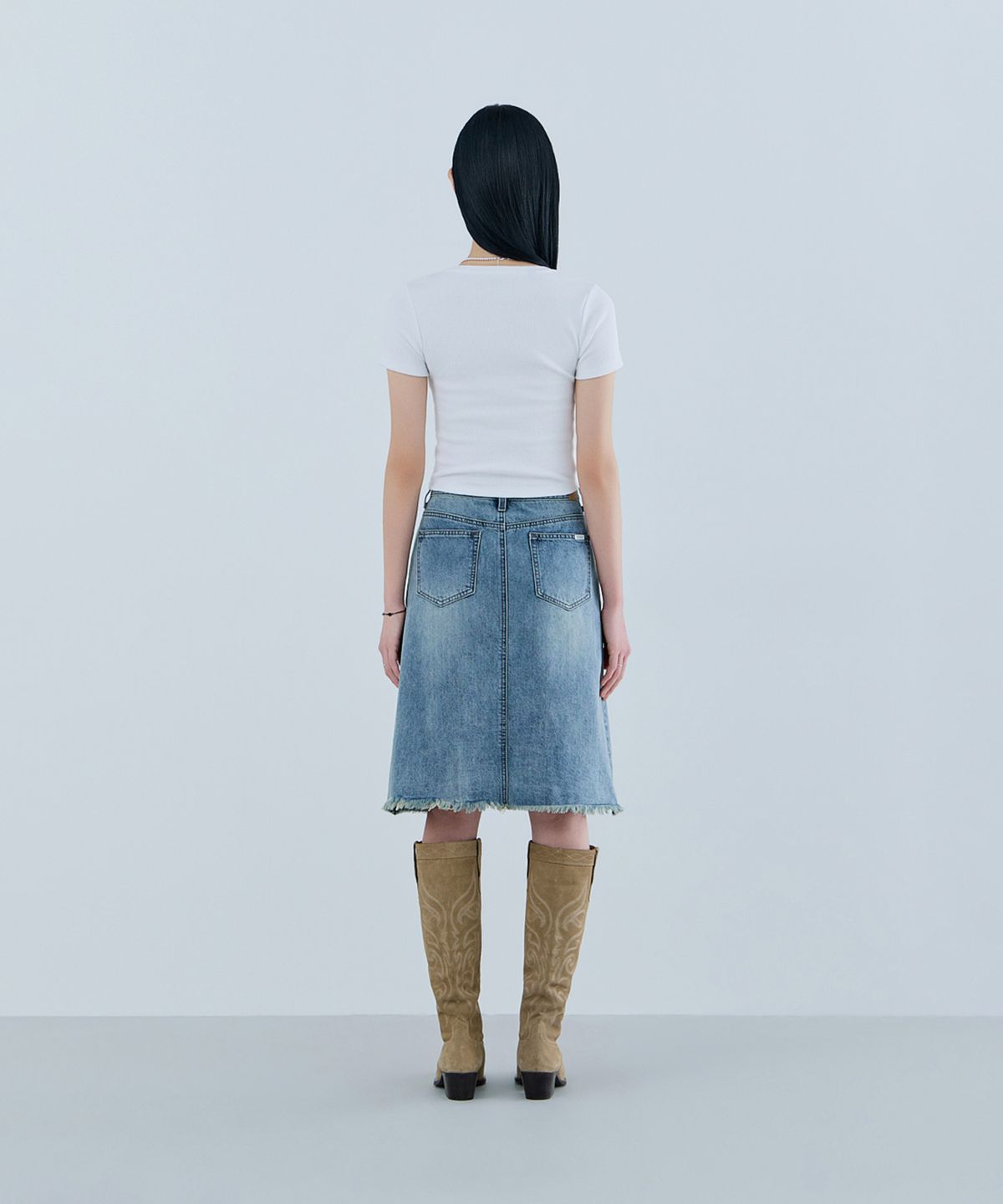 게스(GUESS) 1color 밑단 풀림 MBL 미디움 스커트 OQ2D5930
