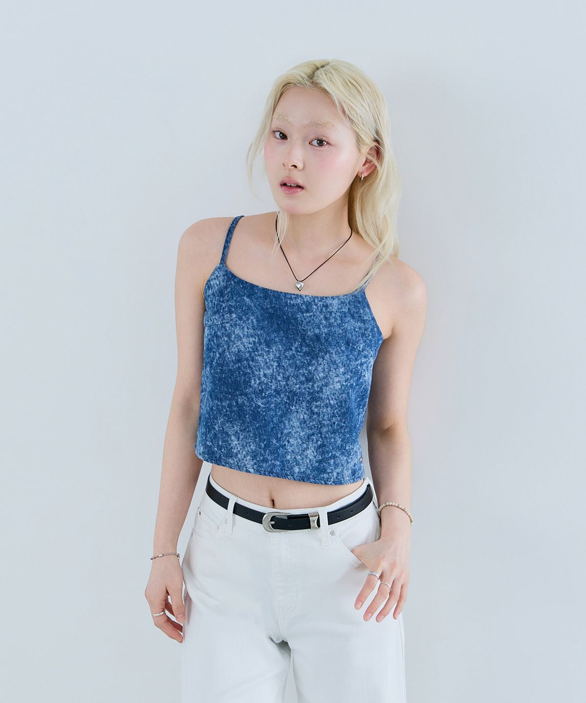 게스(GUESS) 1color 나염 데님 뷔스티에 OQ2D5975