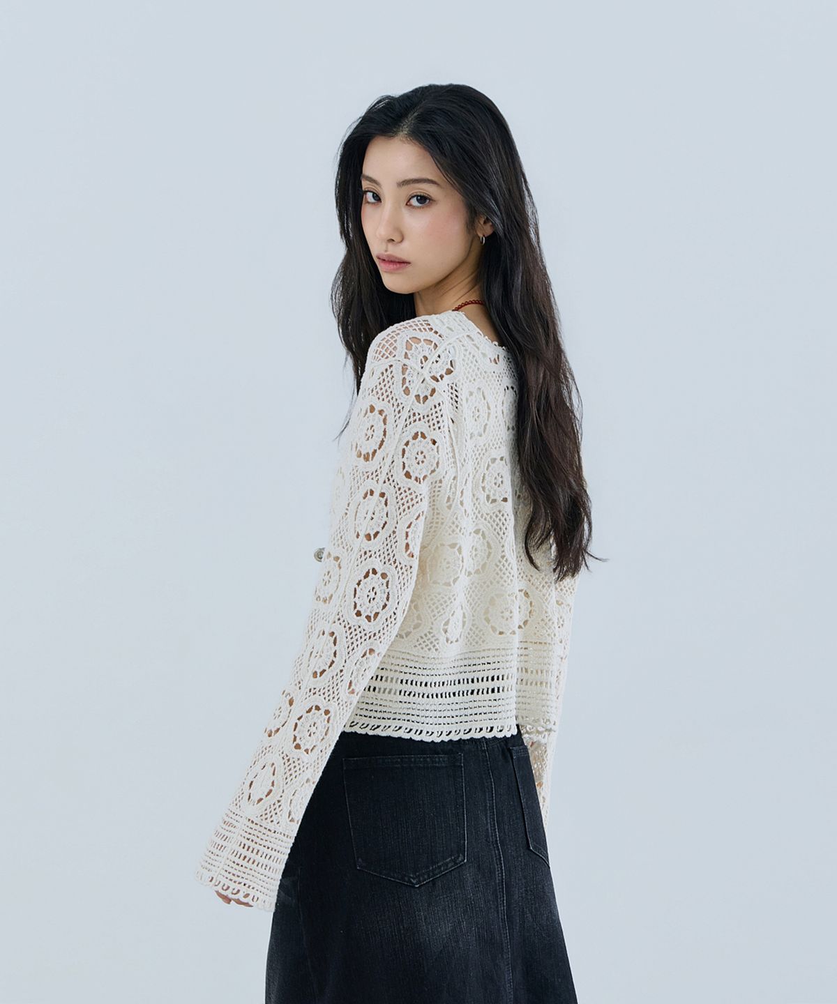 게스(GUESS) 1color 패턴 짜임 크로쉐 가디건 OQ2S5781