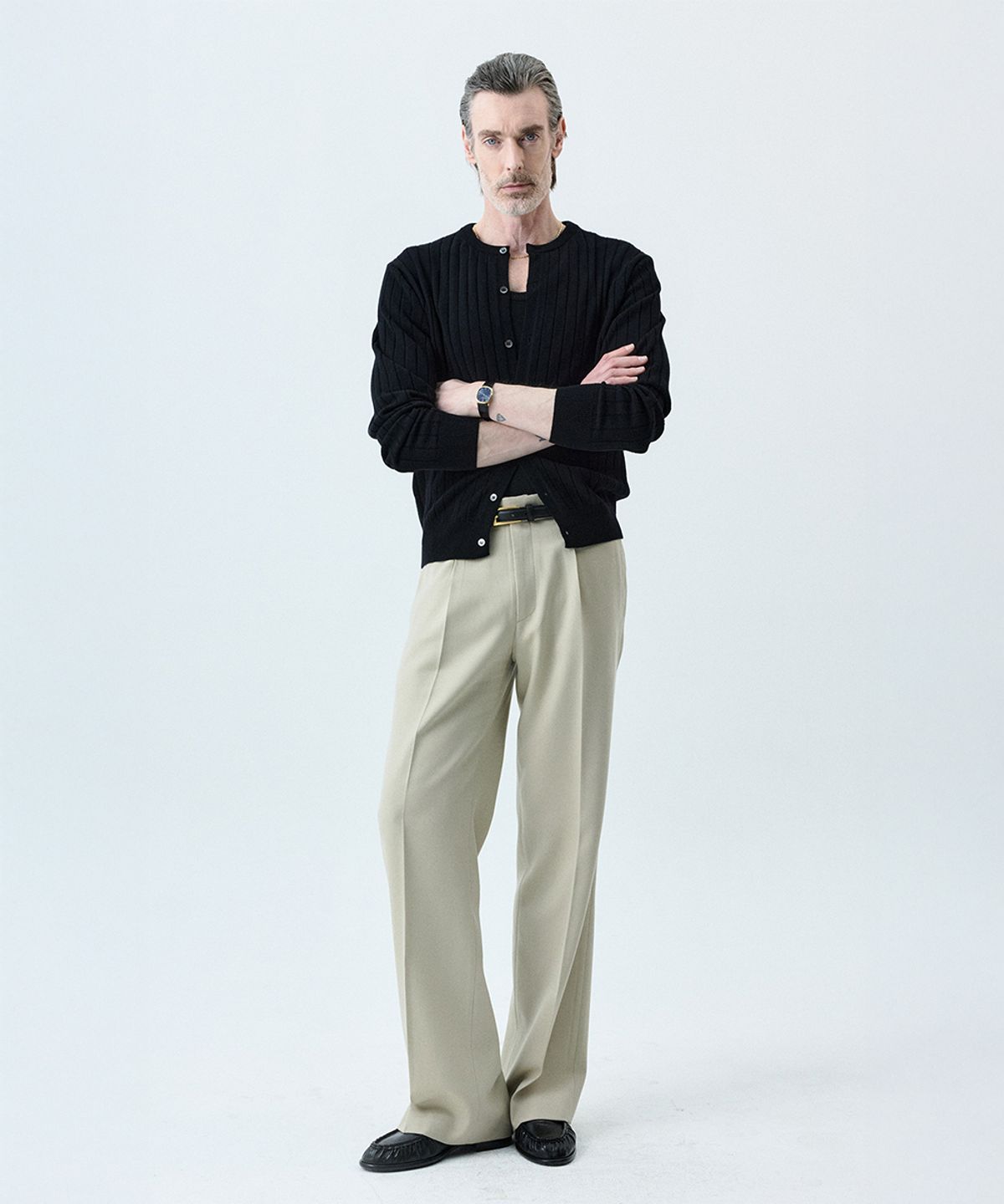세비지(SAVAGE) Round Neck Ribbed Knit Cardigan - Black