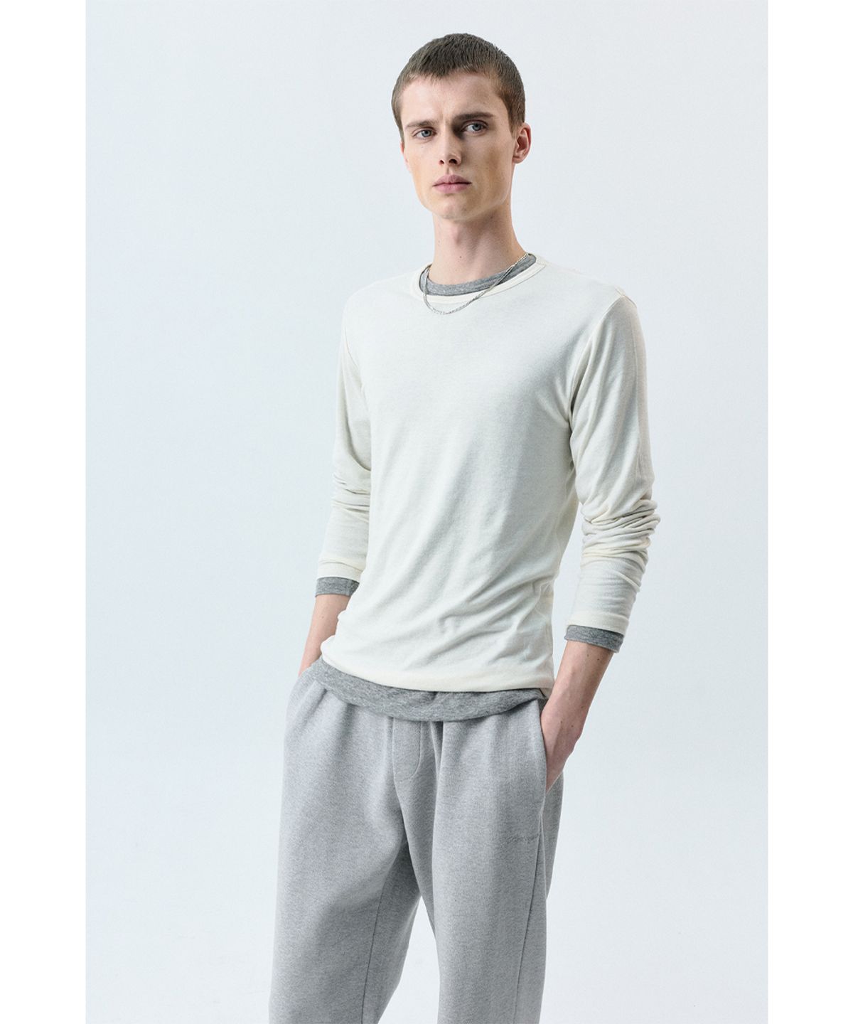 세비지(SAVAGE) Flatlock Crewneck Long Sleeve - Beige