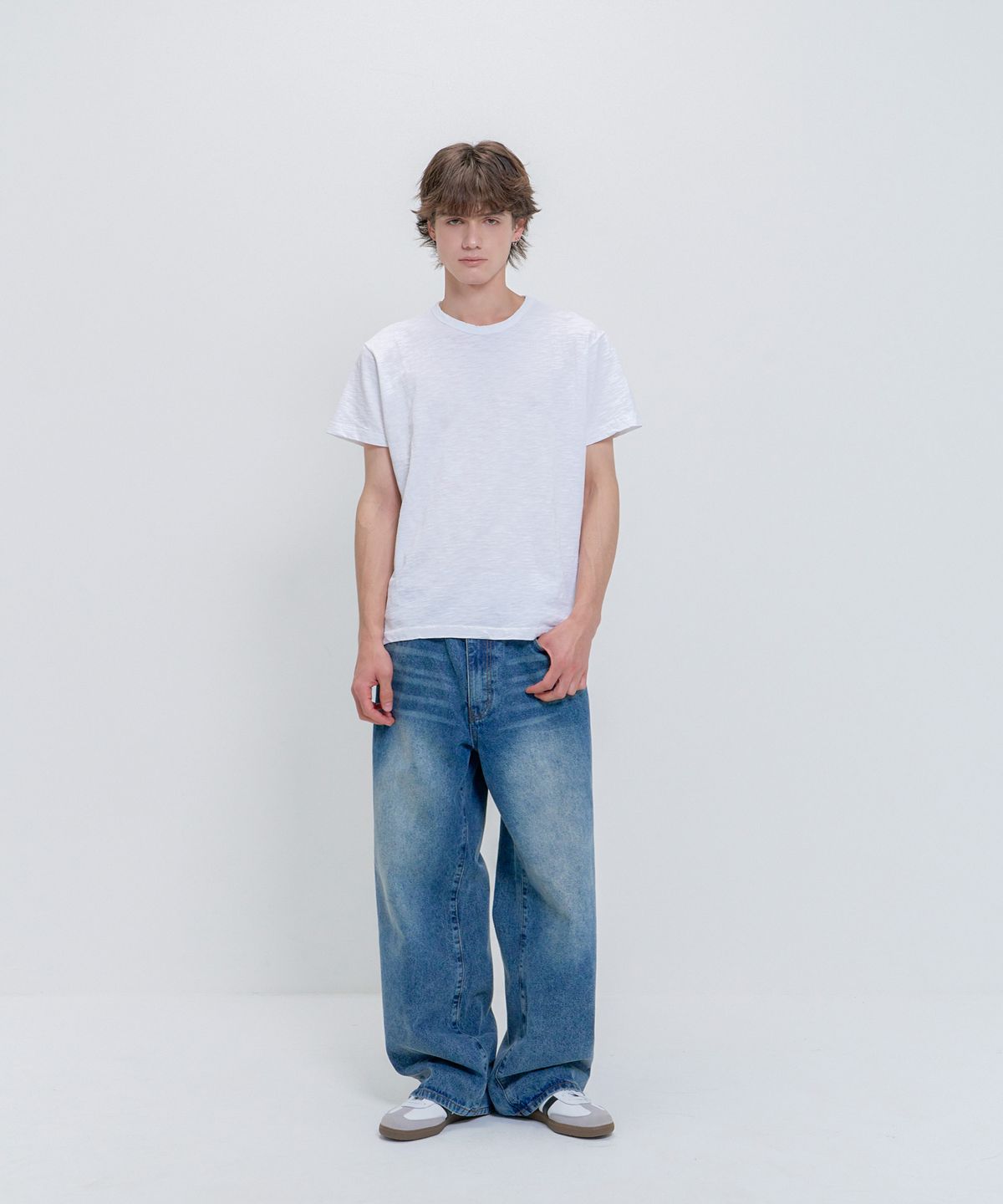 피에스쇼퍼(PSSHOPPER) 세미 크롭 슬럽 빈티지 반팔 티셔츠 [화이트]