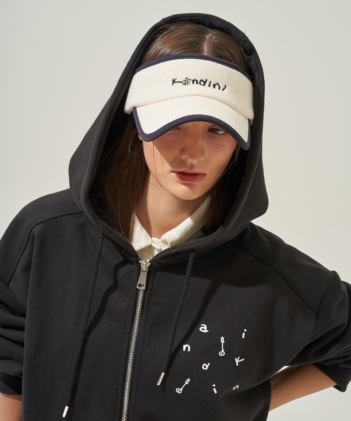 칸디니(KANDINI) 블랙 스티치 후드 집업 (Unisex)