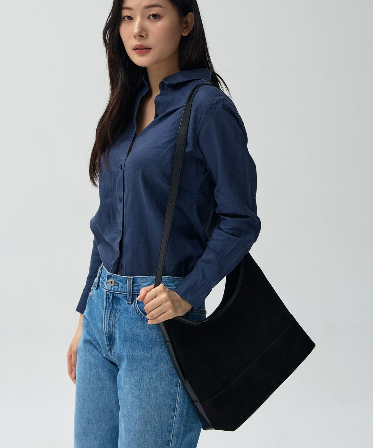 몽삭(MONSAC) Lea REVERSIBLE SHOULDER BAG BLACK AP71-2668-BS