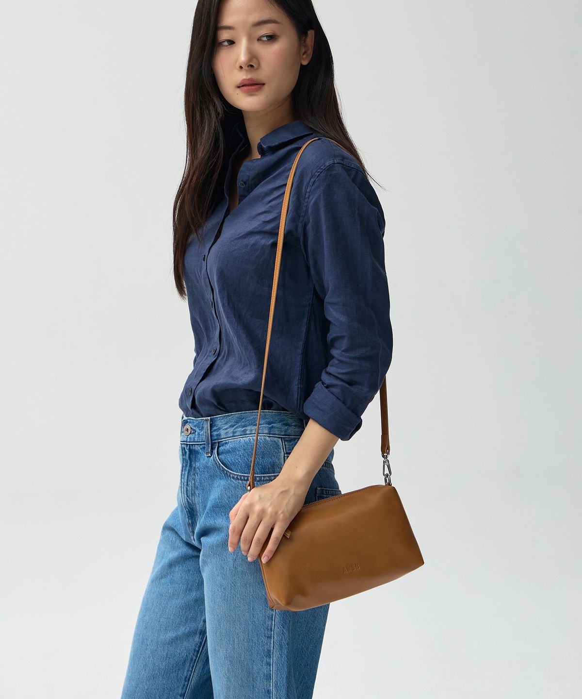 몽삭(MONSAC) Lea REVERSIBLE SHOULDER BAG Beige AP71-2668-GS