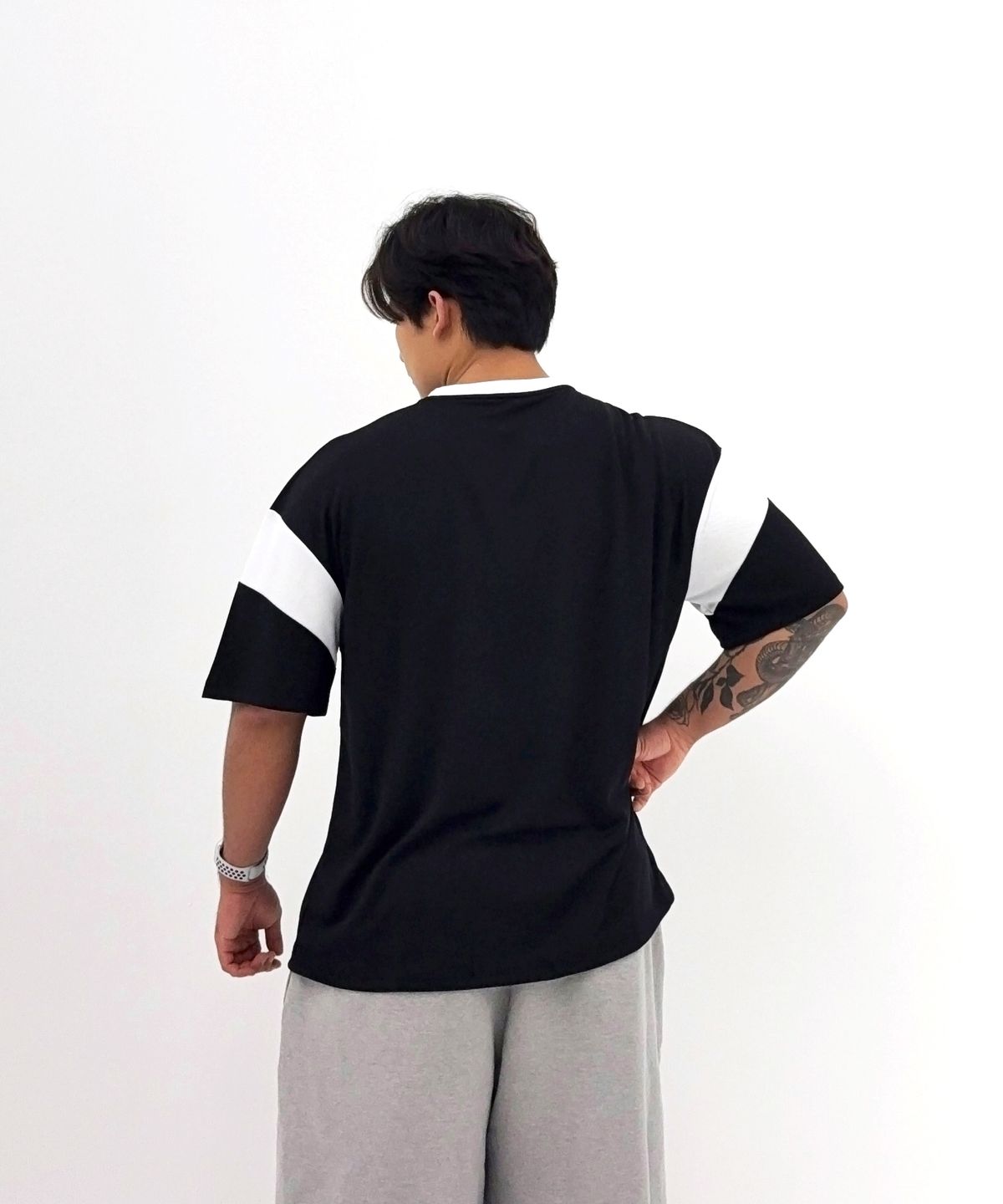 바벨웍스(BARBELLWORKS) 배색 메쉬 오버핏티셔츠