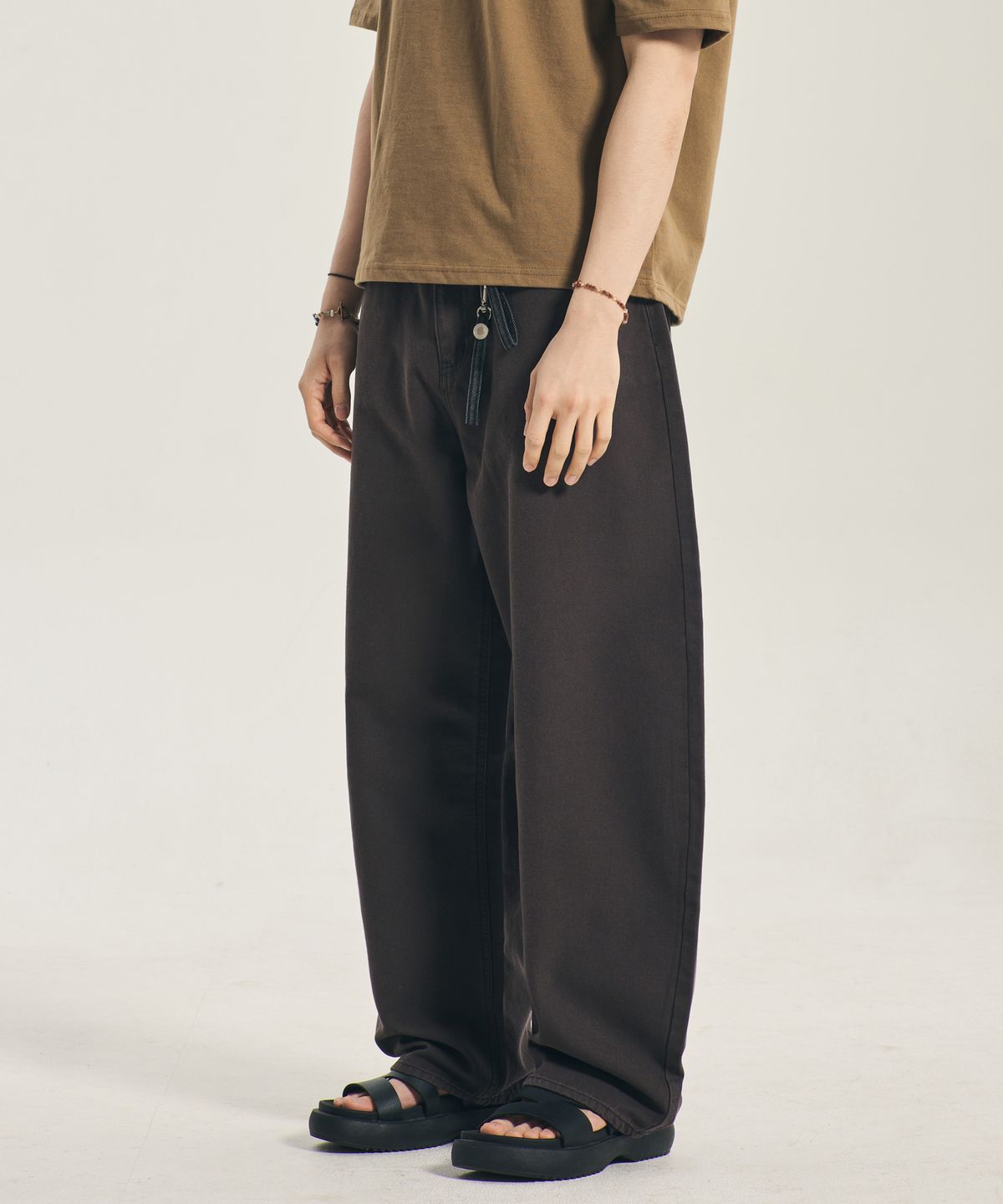 리플라이퍼키(REFLYPERKY) RE8406 서퍼브 커브드 팬츠 (BROWN)