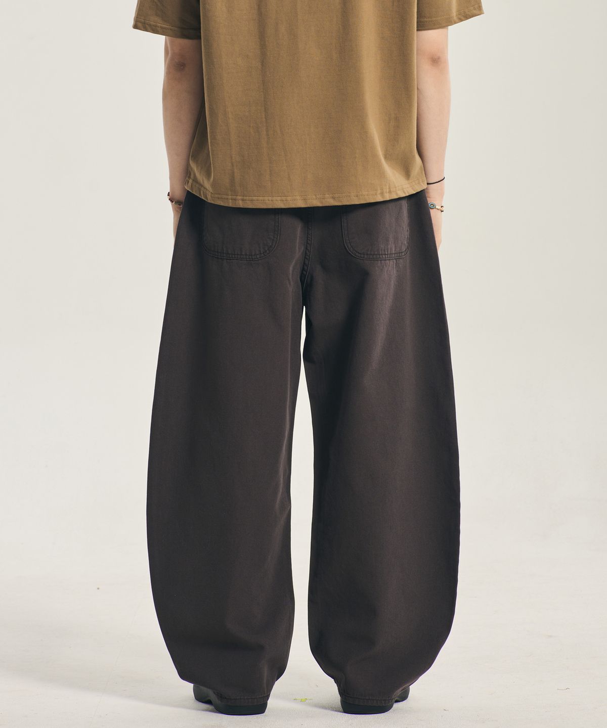 리플라이퍼키(REFLYPERKY) RE8406 서퍼브 커브드 팬츠 (BROWN)