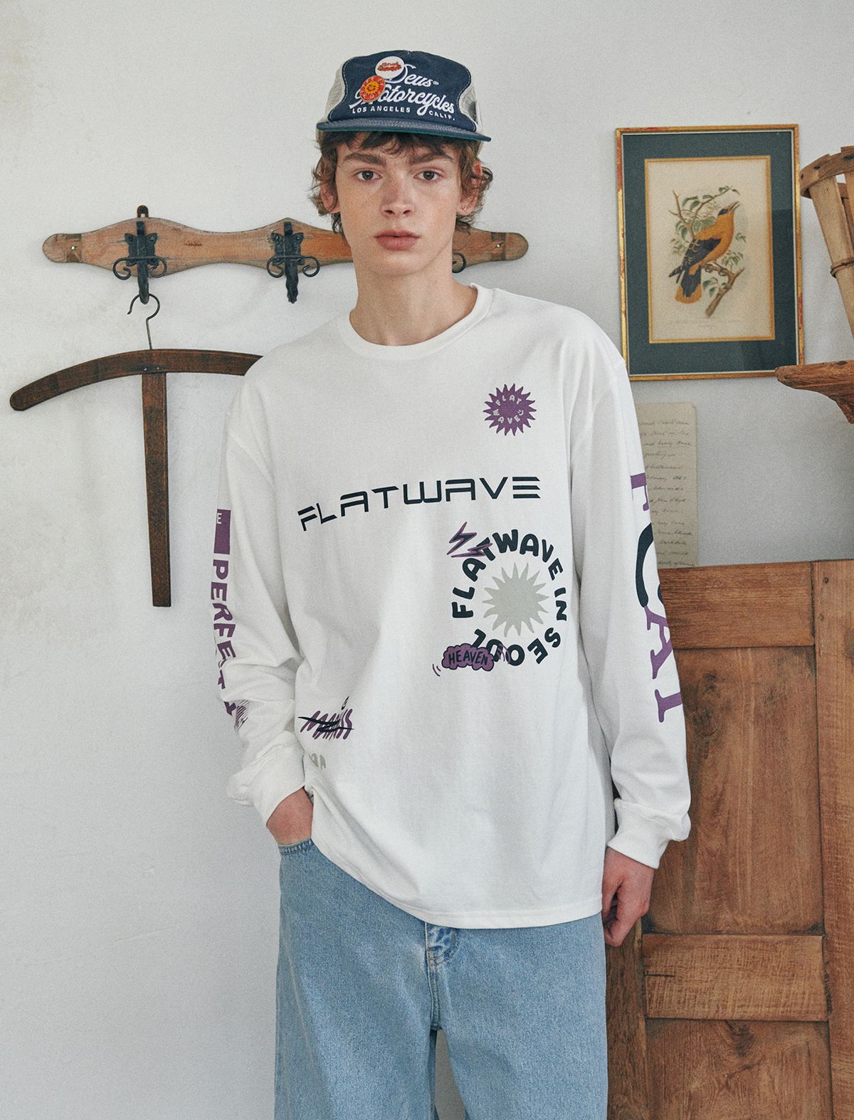 플랫웨이브 인 서울(FLATWAVE IN SEOUL) Elva Print Longsleeve T-Shirt White