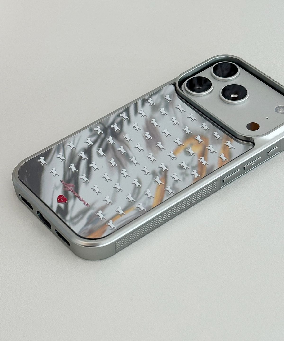꼴라주바캉스(COLLAGEVACANCE) Col Pattern Mirror Silver Case (폰케이스) - White Horse