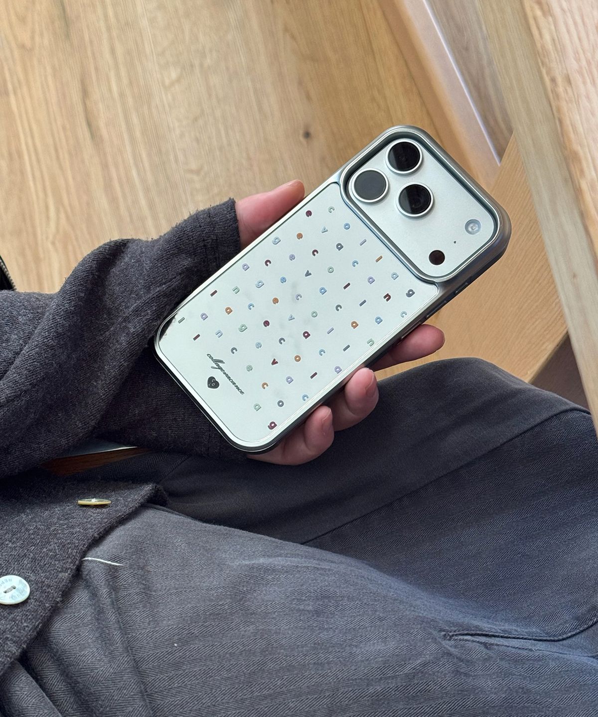 꼴라주바캉스(COLLAGEVACANCE) Col Pattern Mirror Silver Case (폰케이스) - Color Alphabet