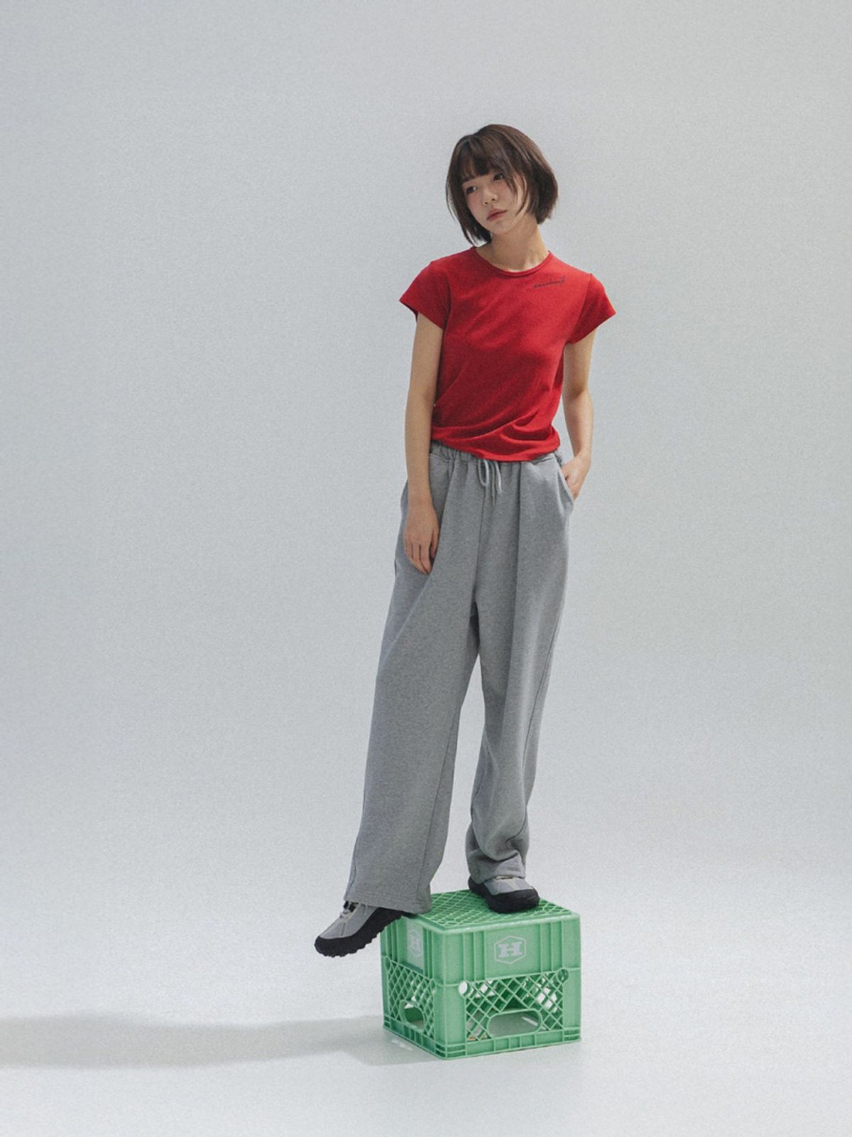 앤하츠(ANNEHEARTS) Diagonal Wide Sweatpants_MELANGE