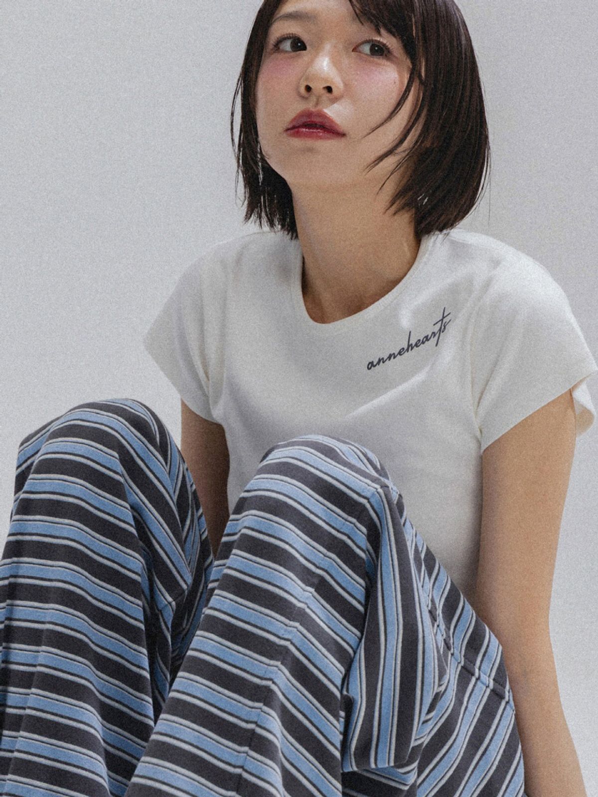 앤하츠(ANNEHEARTS) Slim Modal lettering Tee_IVORY