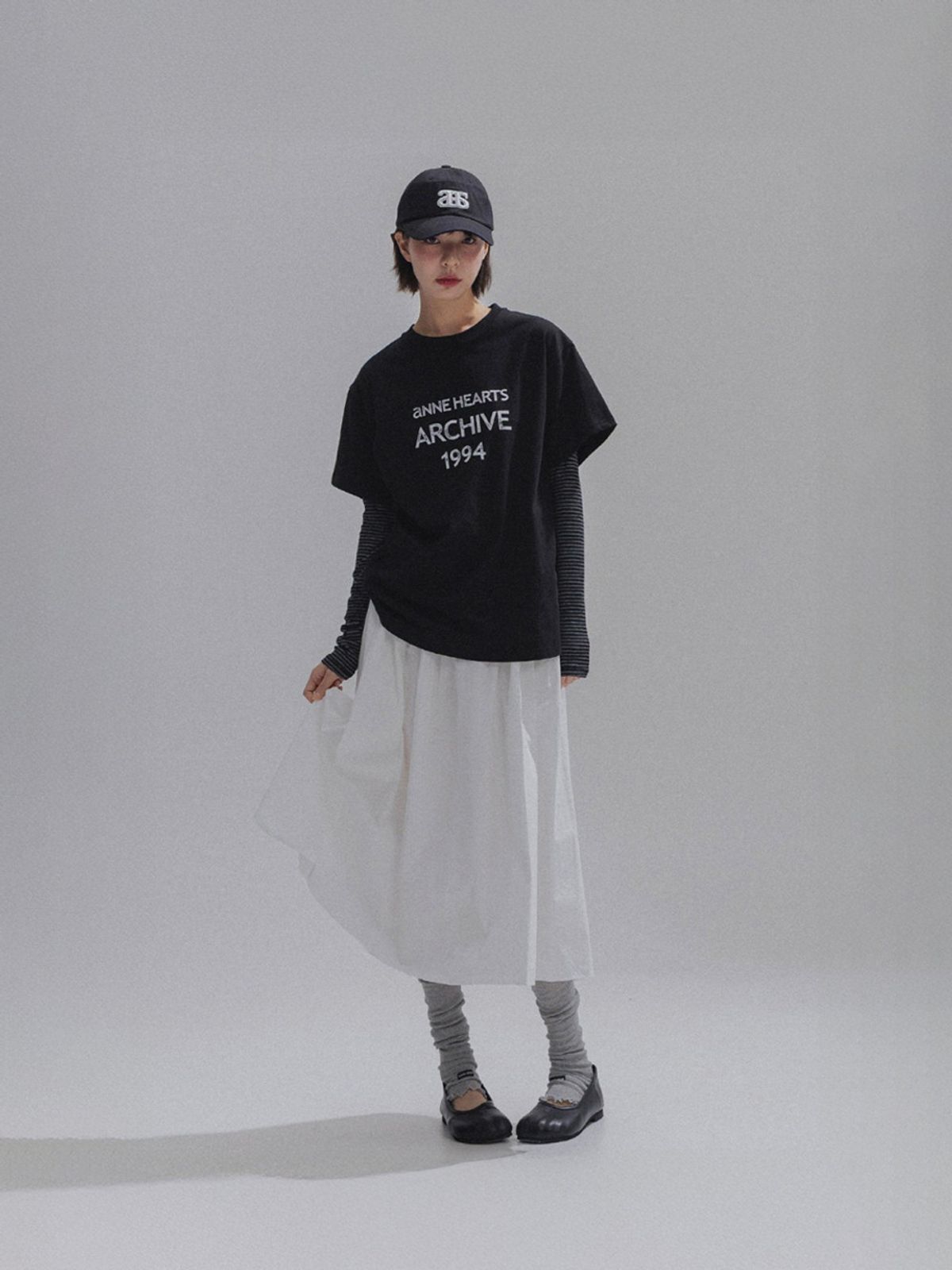 앤하츠(ANNEHEARTS) Vintage Letter ArchiveTee_BLACK