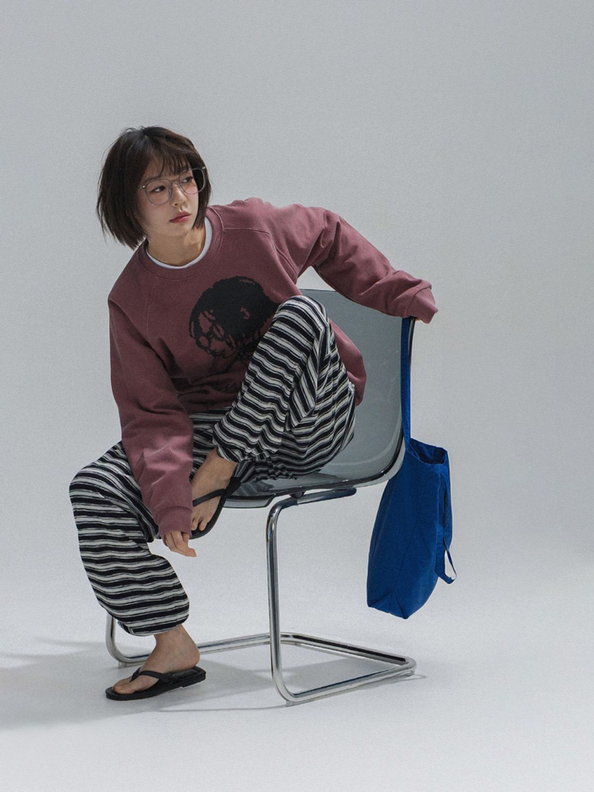 앤하츠(ANNEHEARTS) Vintage Muse Raglan Sweatshirt_PINK