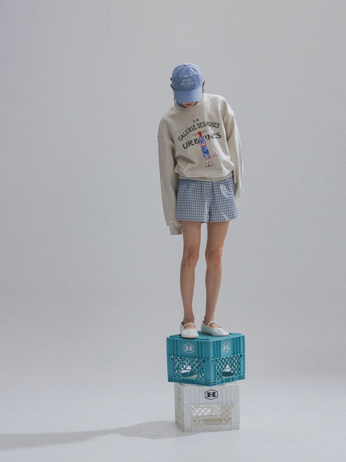 앤하츠(ANNEHEARTS) French Muse Artwork Sweatshirt_OATMEAL [2nd]