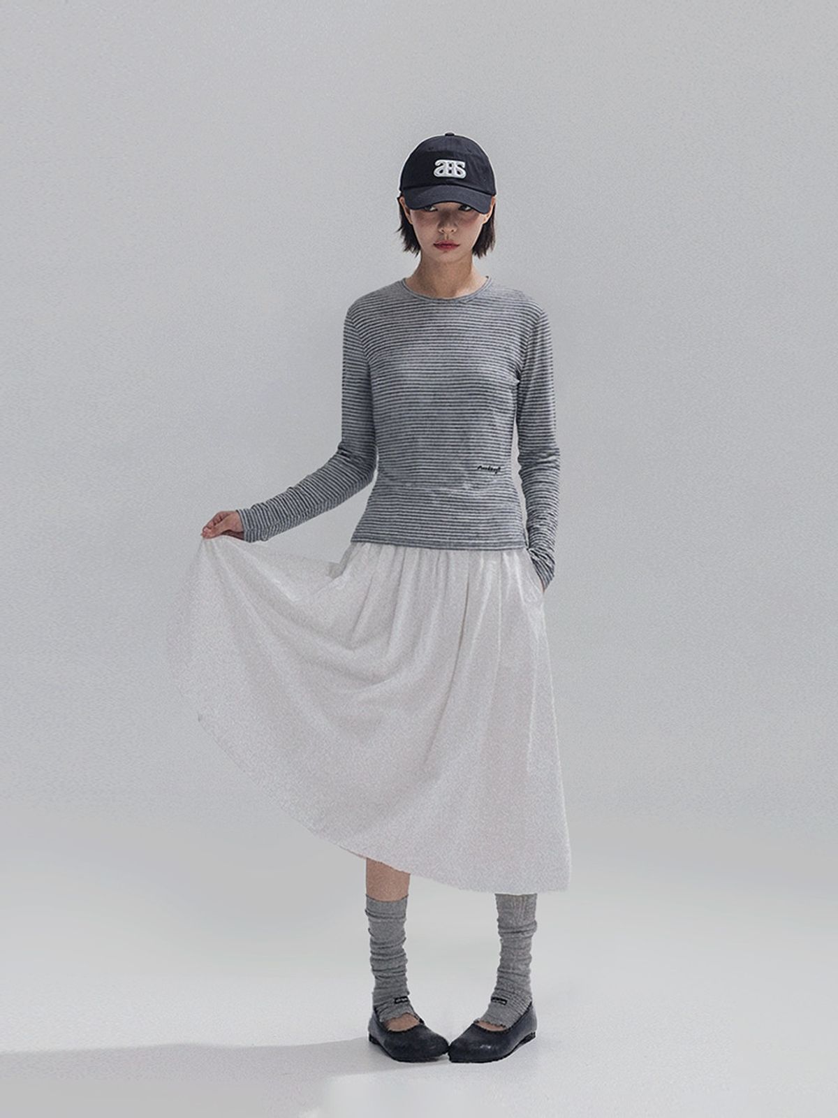 앤하츠(ANNEHEARTS) Double Stripe Slim Tee_GREY