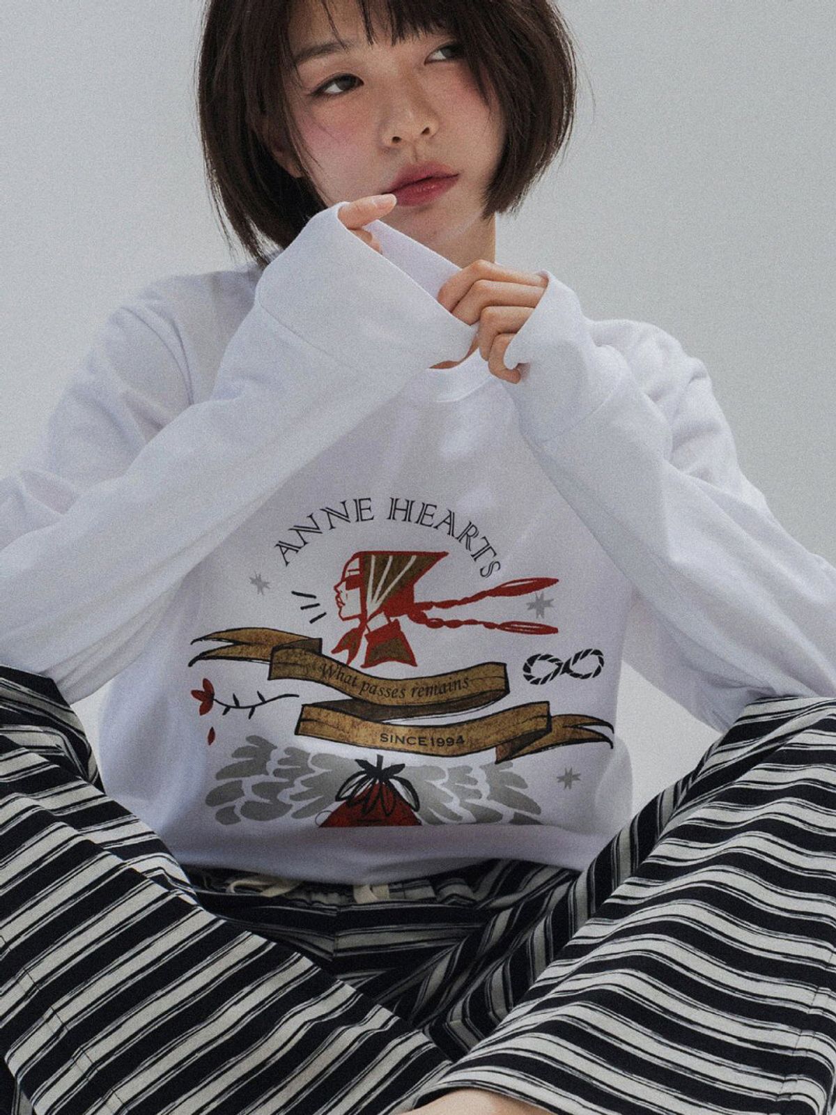 앤하츠(ANNEHEARTS) Bandena Muse Long Sleeve_WHITE