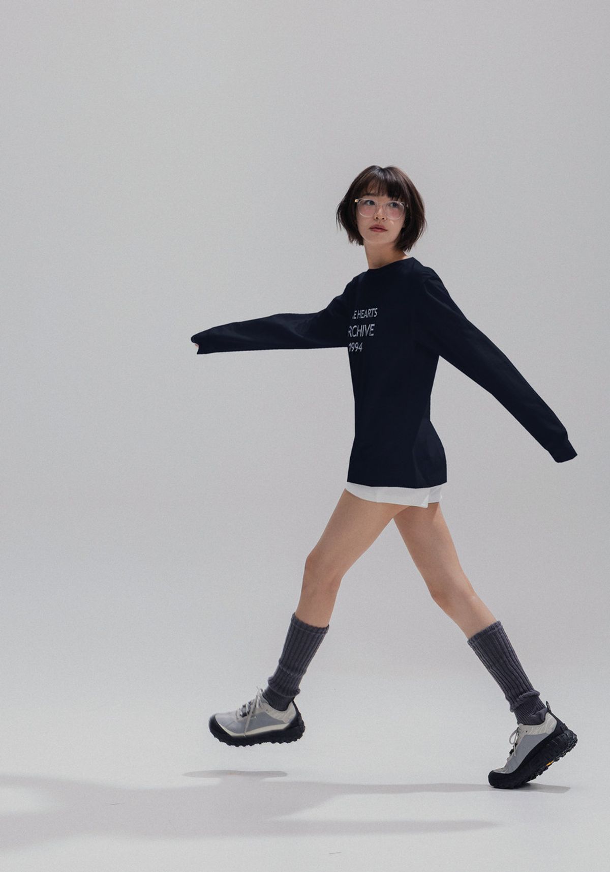 앤하츠(ANNEHEARTS) Vintage Letter Archive Sleeve_BLACK